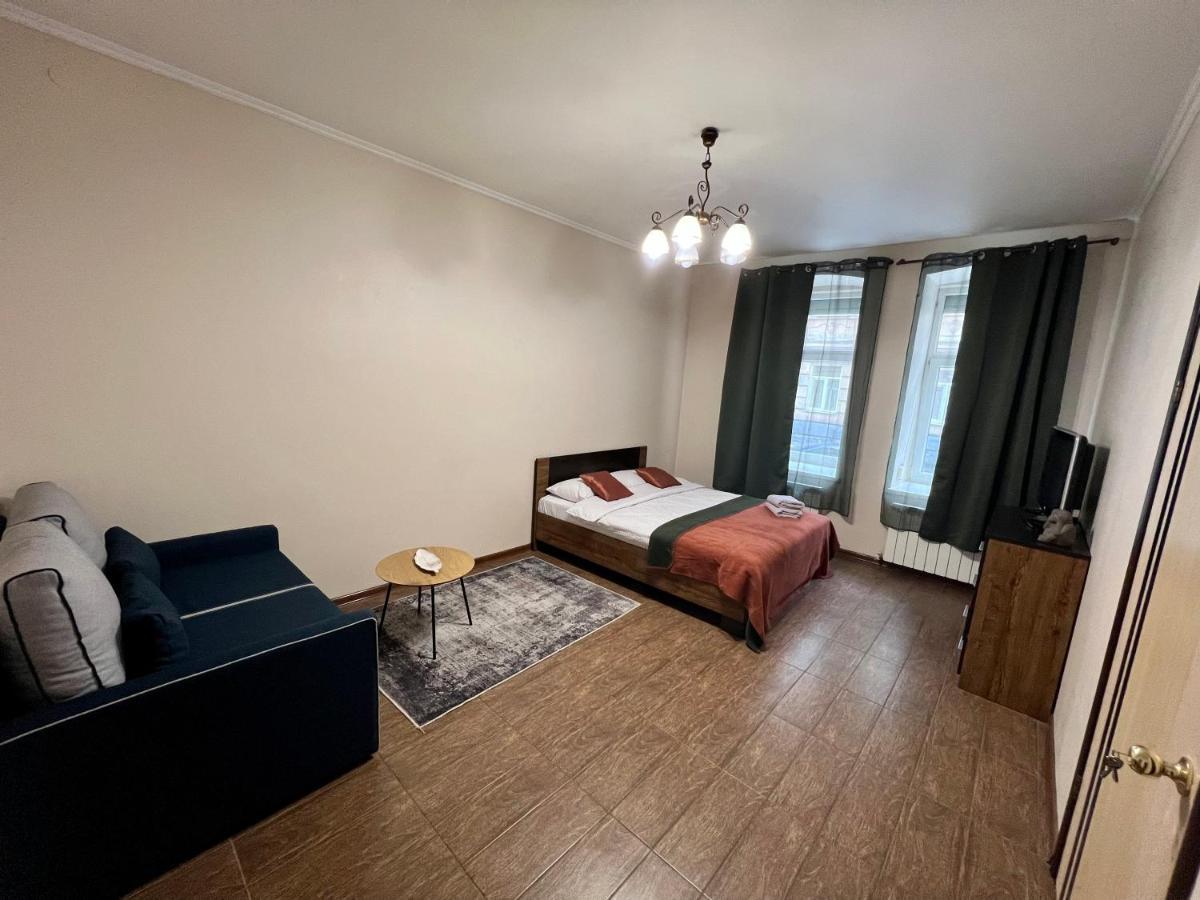 Old City Apartment With Parking Lviv Exterior photo