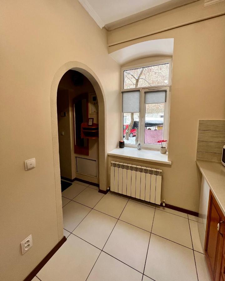 Old City Apartment With Parking Lviv Exterior photo
